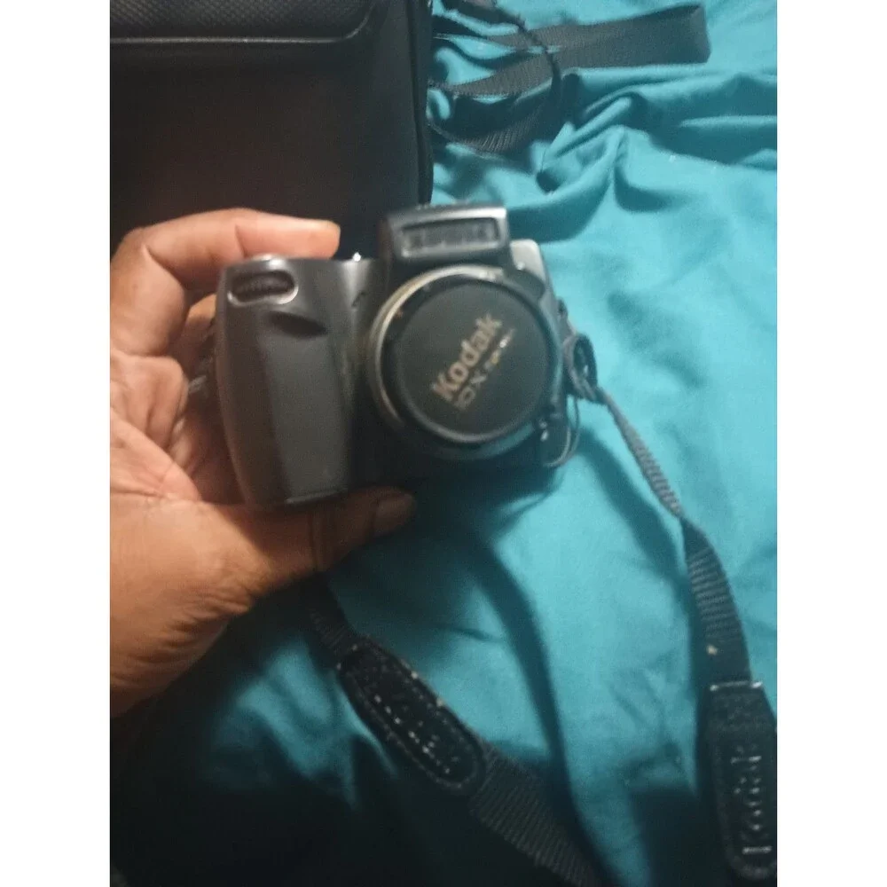 Kodak EasyShare DX6490 4MP Digital Camera 10X Optical Zoom w/ Case Tested